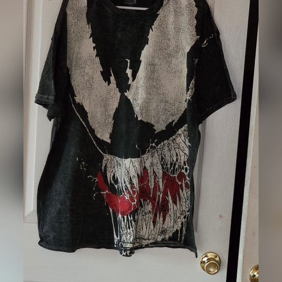 Marvel Black and White Venom Graphic Tee - Picture 3 of 8